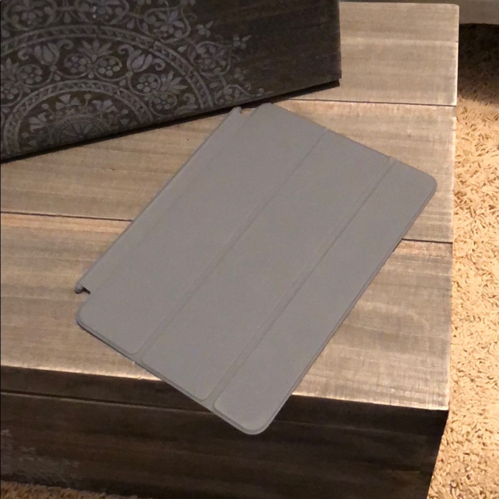 Apple iPad mini magnetic cover